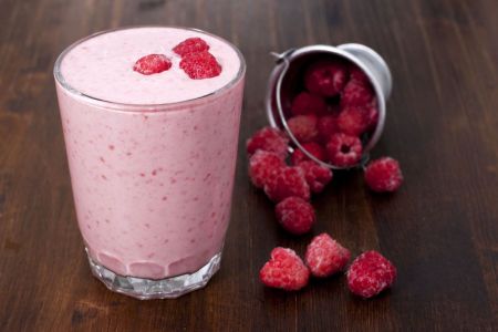 Buttermilch-Himbeer-Smoothie