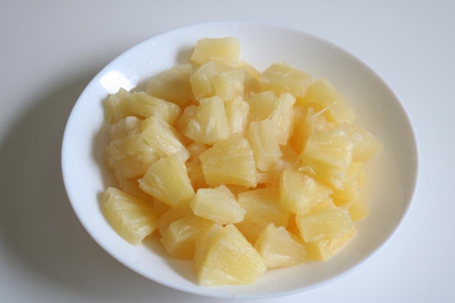 Ananaskuchen mit Kokos-Baiser - Rezept | Kochrezepte.at