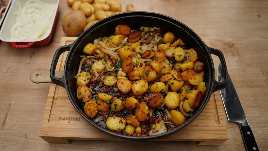 Bratkartoffeln mit Speck und Zwiebeln - Rezept | Kochrezepte.at