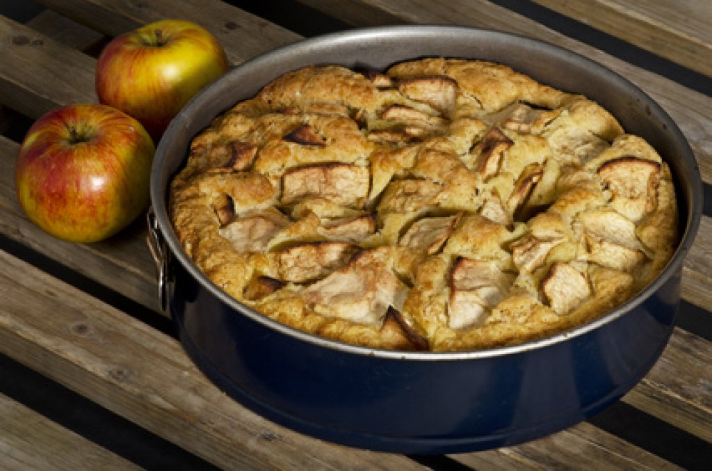 Saftiger Apfelkuchen mit Rührteig - Rezept | Kochrezepte.at
